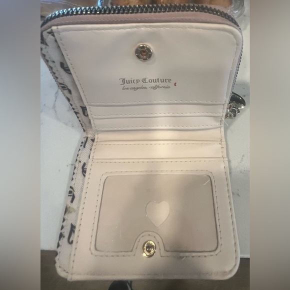 Juicy Couture Pink Embossed Wallet with Gold Heart EUC - Picture 3 of 8